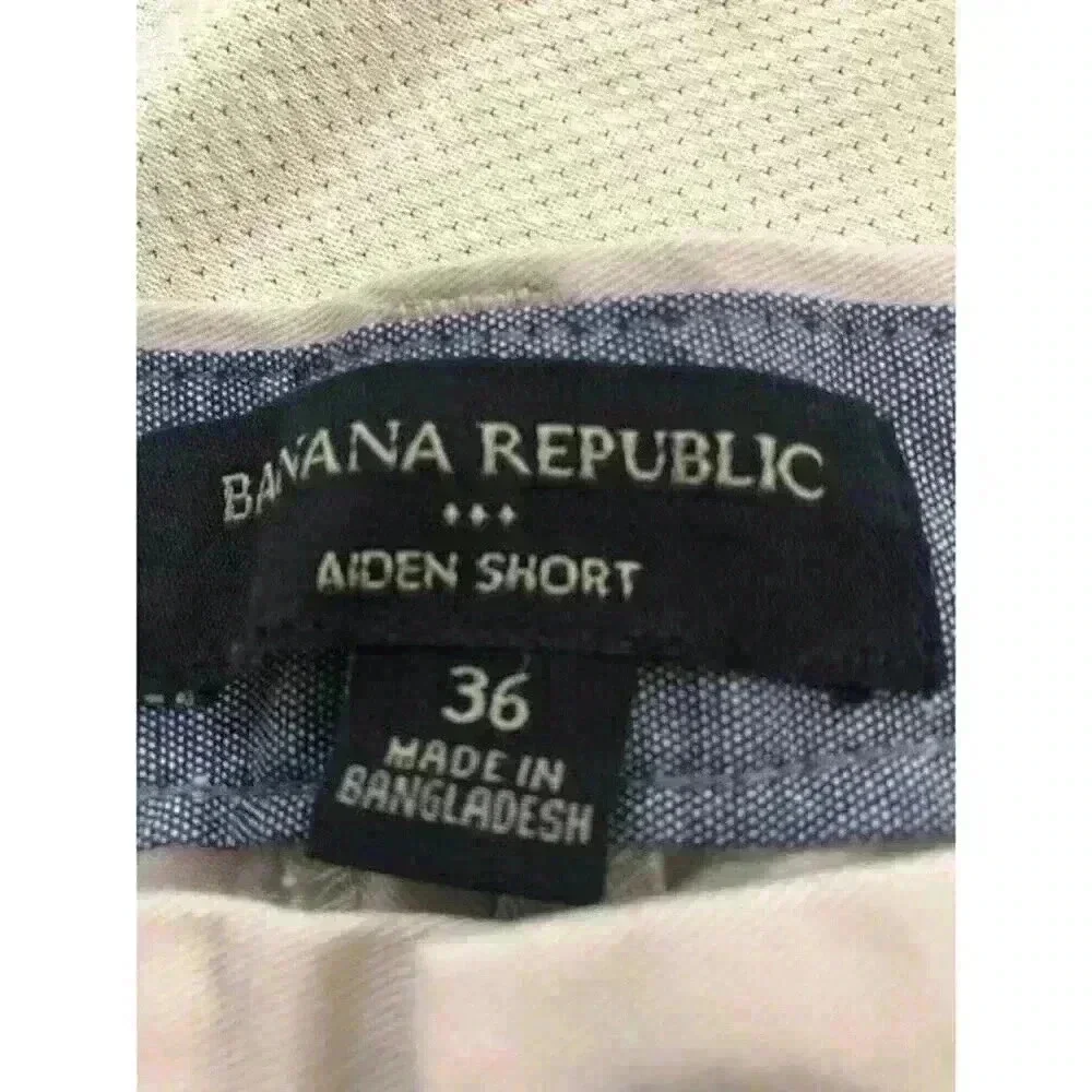 Banana Republic Aiden Slim Fit Khaki Shorts 10